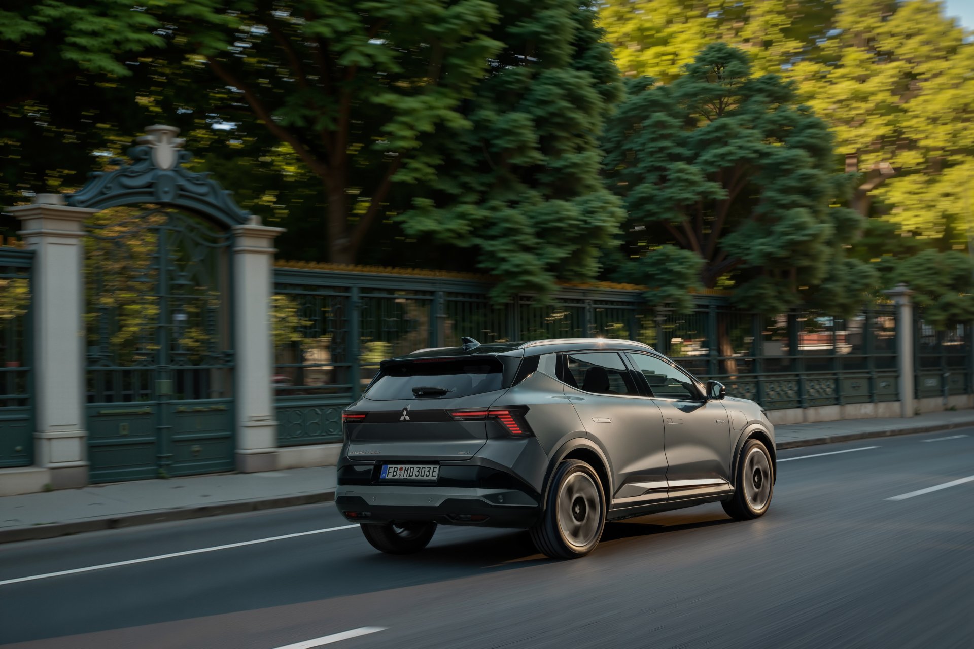 5795-large-Eclipse-Cross_012