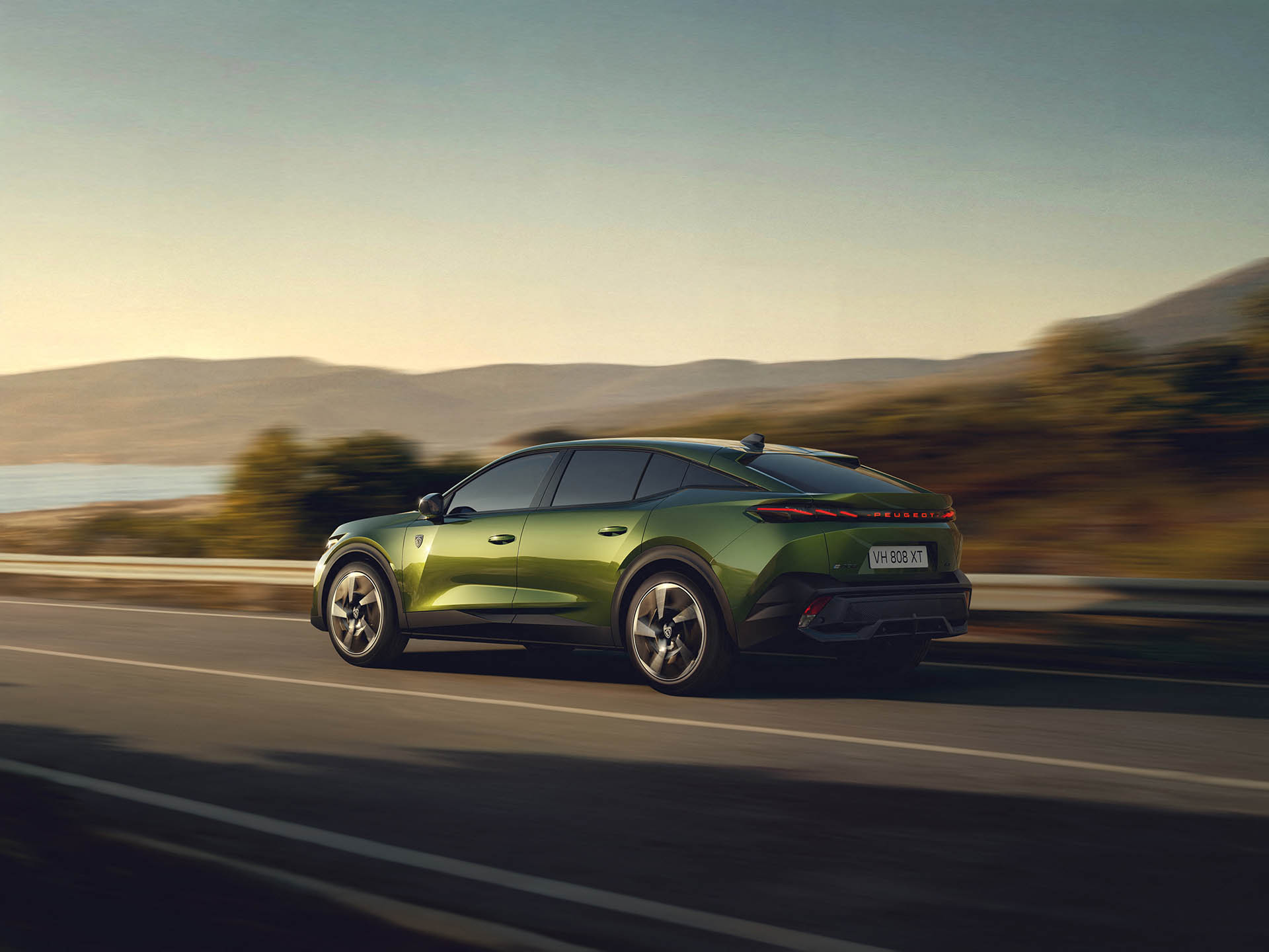 PEUGEOT_E408_2601STYP_270_FR-copy