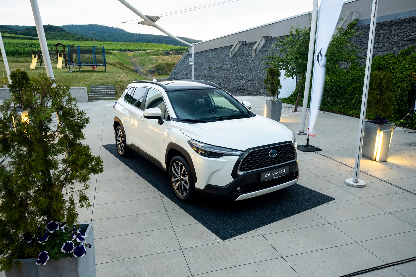 Toyota-Corolla-Cross-01-62f502bdc3ac1