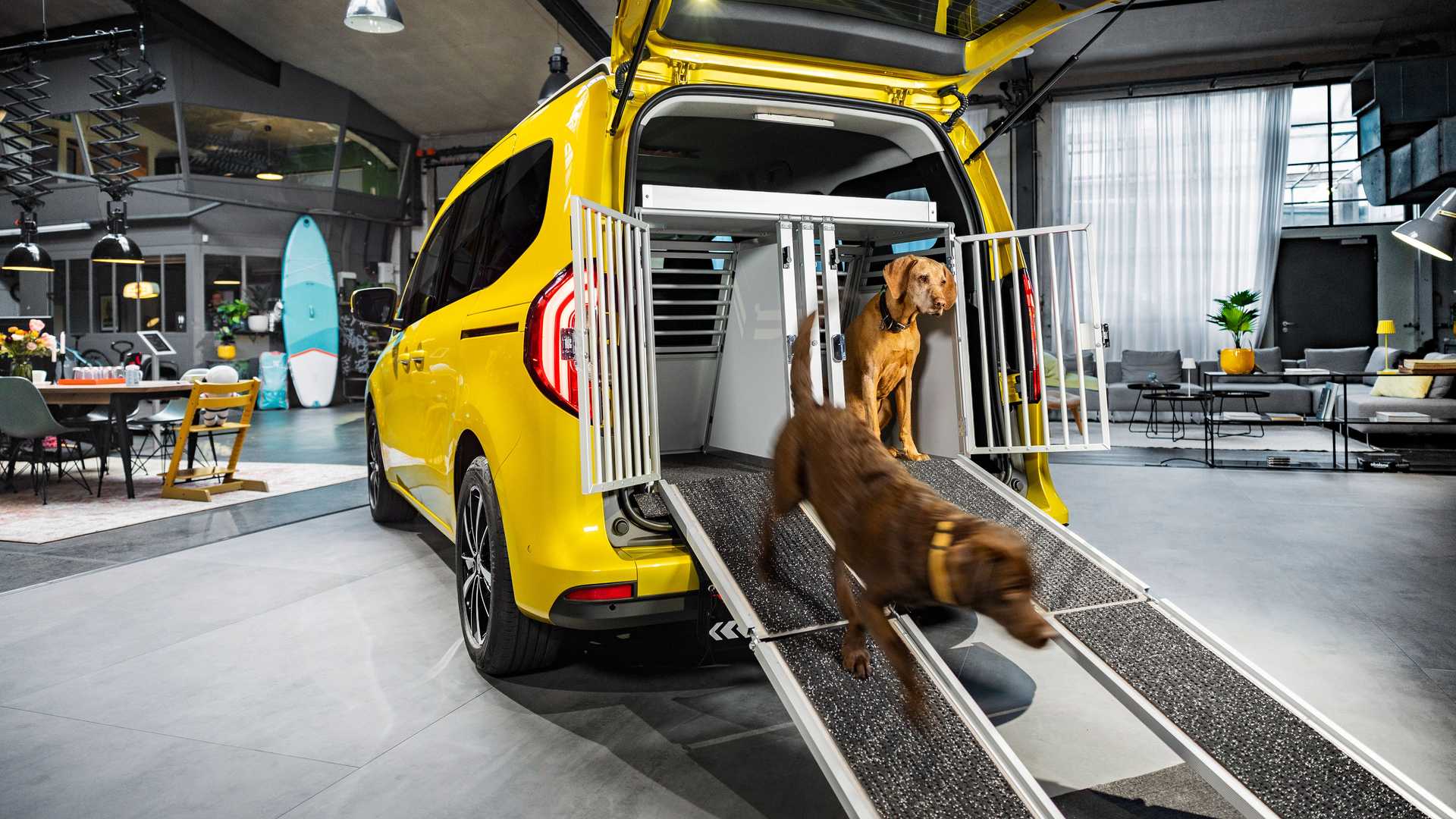 Mercedes-T-C08-626cd587bd29b