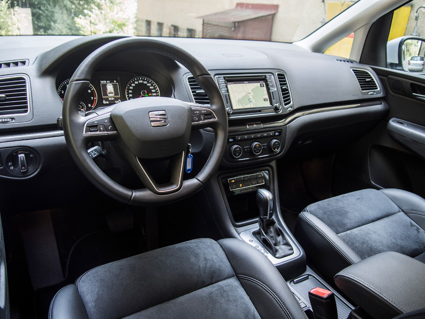 SEAT-Alhambra-TSI-DSG-07-63401c0aea6fa