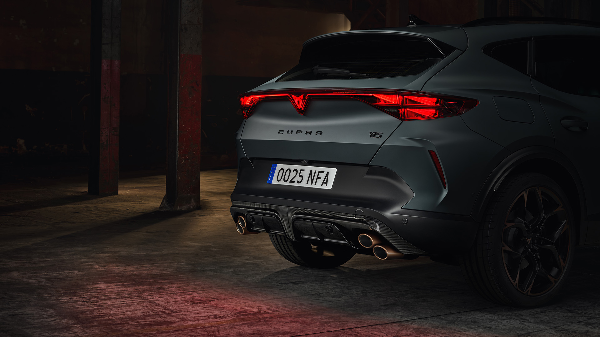 The-new-CUPRA-Formentor-VZ5-marks-the-return-of-the-iconic-5-cylinder_03_HQ