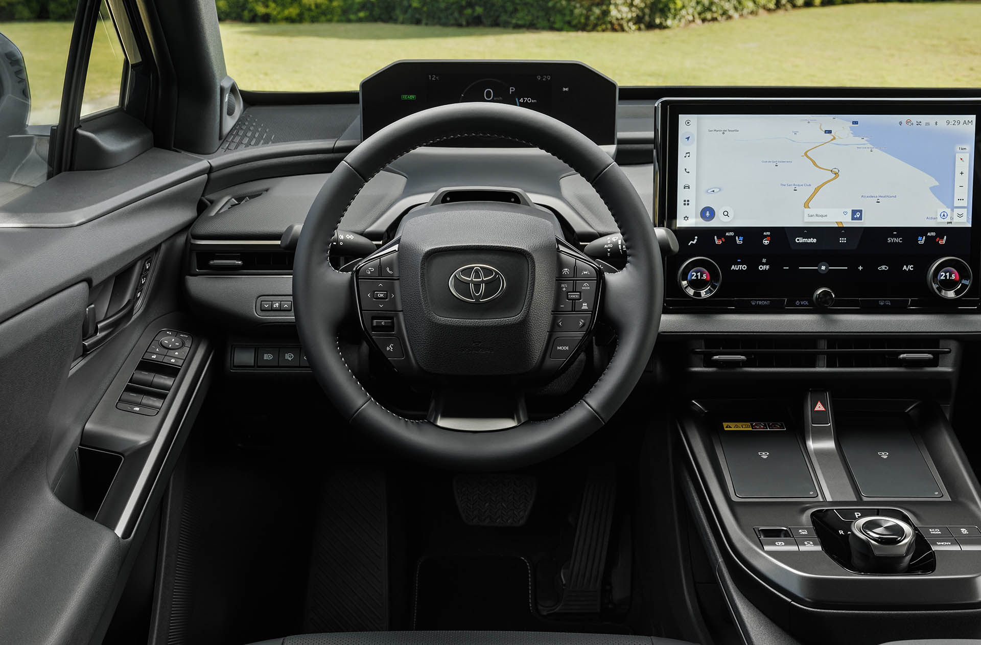 2026_bz4x_interior_002