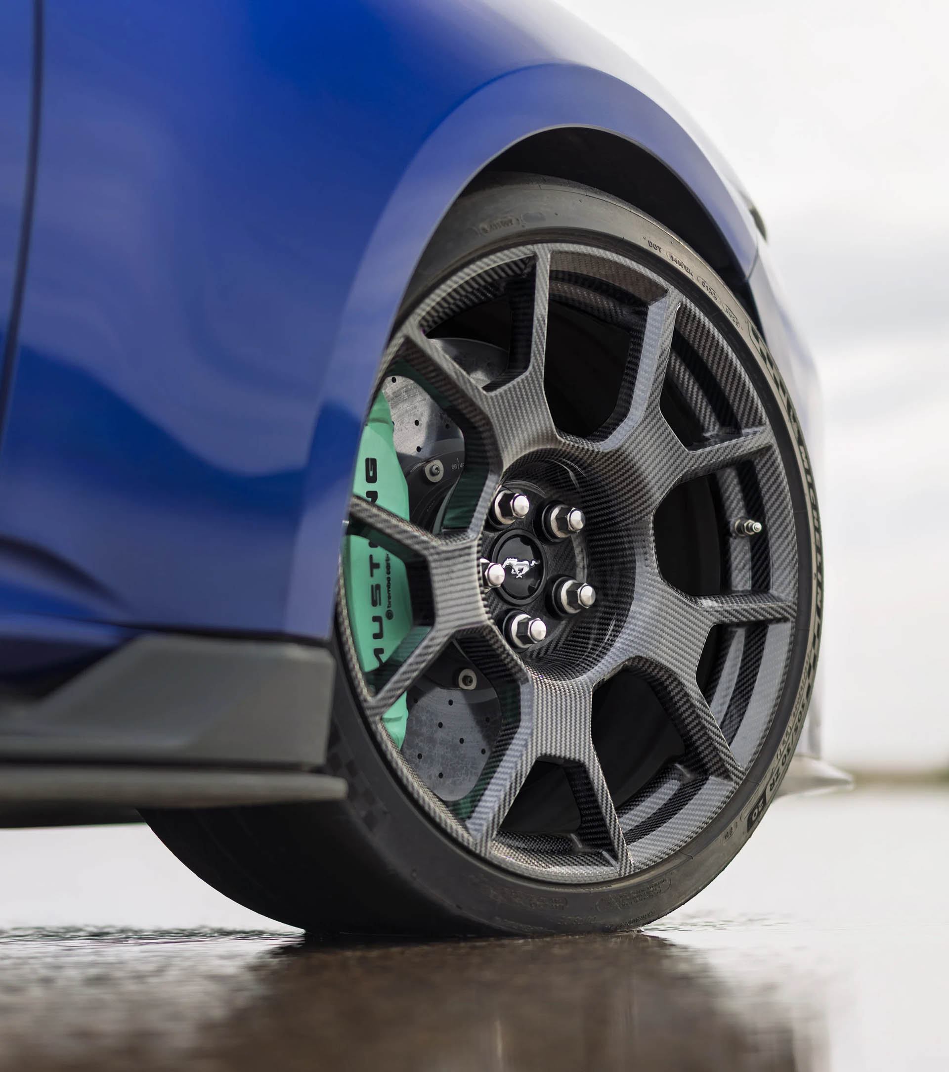 Mustang-Dark-Horse-SC-05-copy