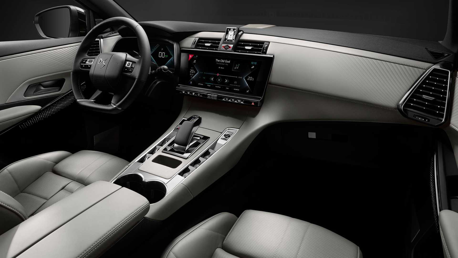 DS7-11-62bd70b65b19f