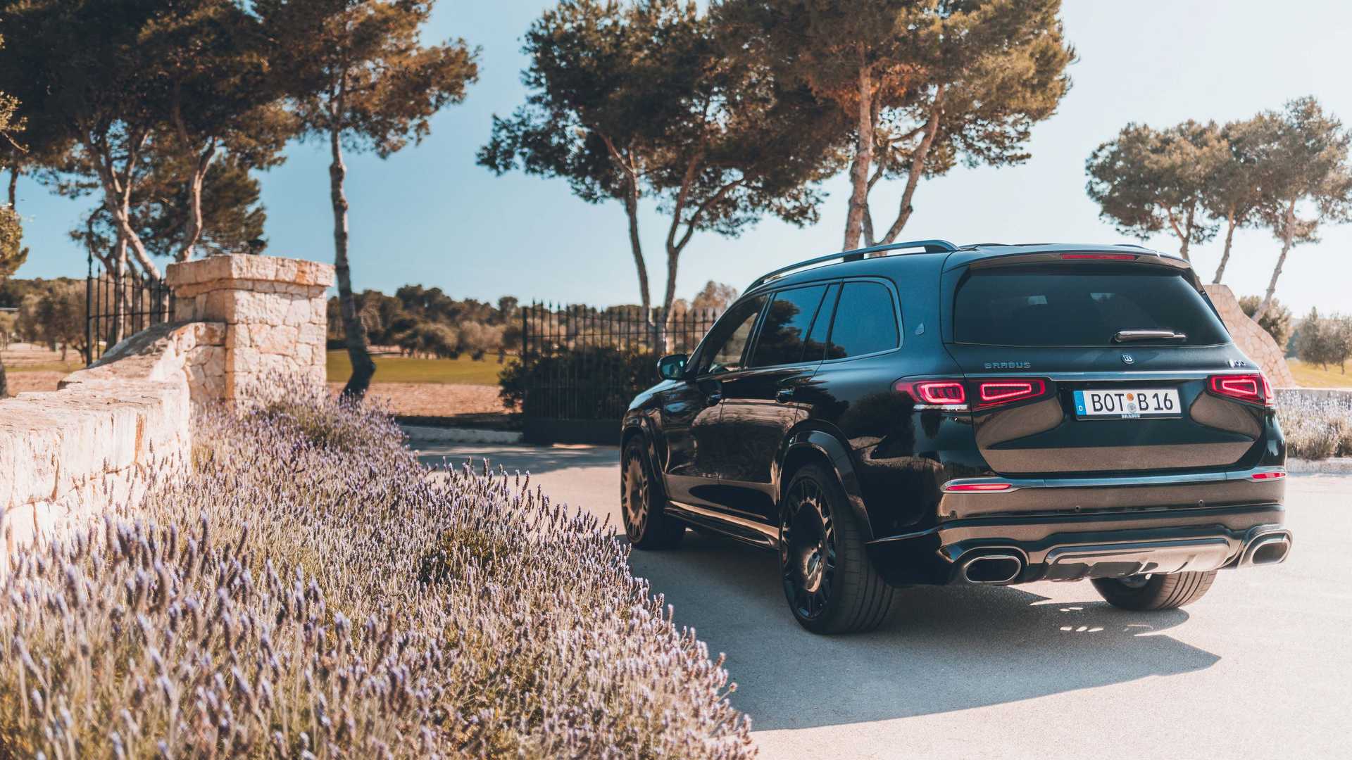 Brabus-Maybach-Rocket-900-07-626cd63e6feab